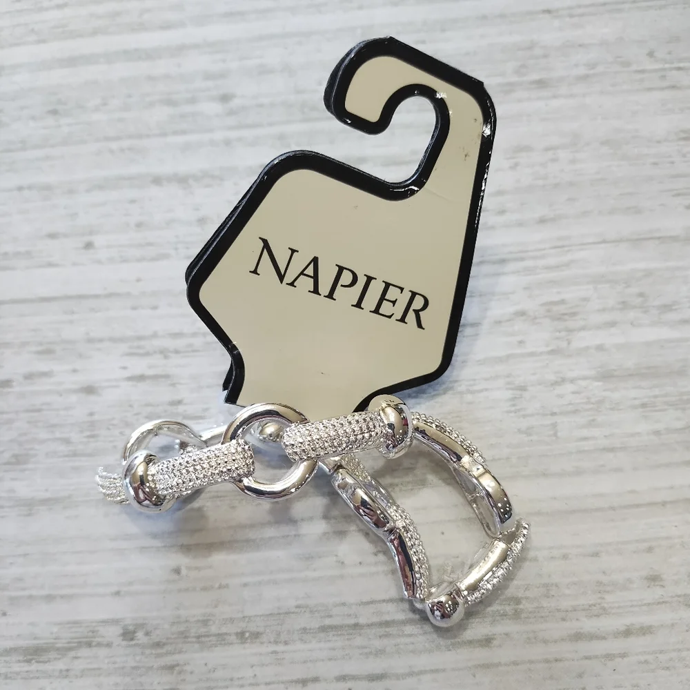 NEW!!! NWT Elegant Napier Silver Tone Metal Stretchy Bracelet for Women